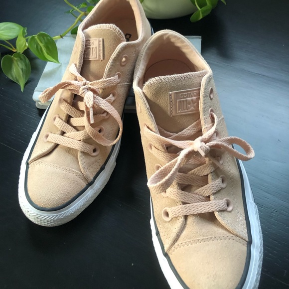 converse madison suede